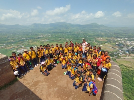 Shivneri Fort